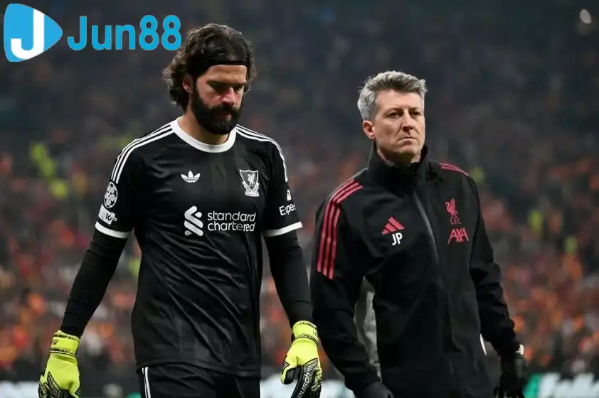 Alisson dính chấn thương gân khoeo và dự kiến vắng mặt tám trận liên tiếp của Liverpool Alisson dính chấn thương gân khoeo và dự kiến vắng mặt tám trận liên tiếp của Liverpool