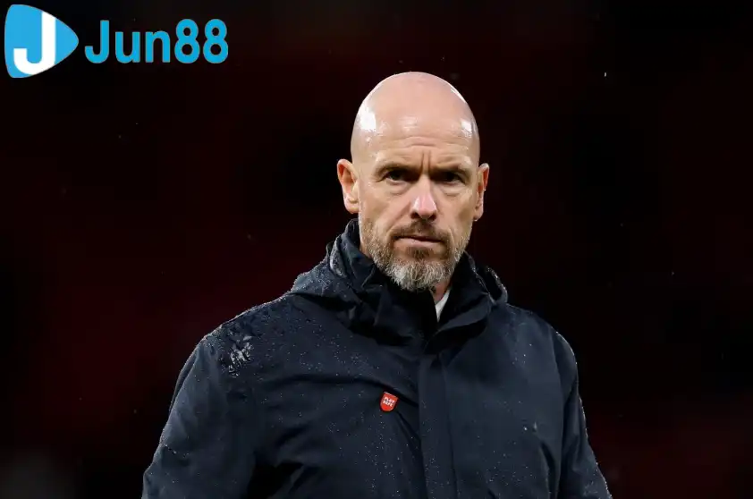 Ten Hag đang là ứng cử viên cho vị trí HLV Wolves