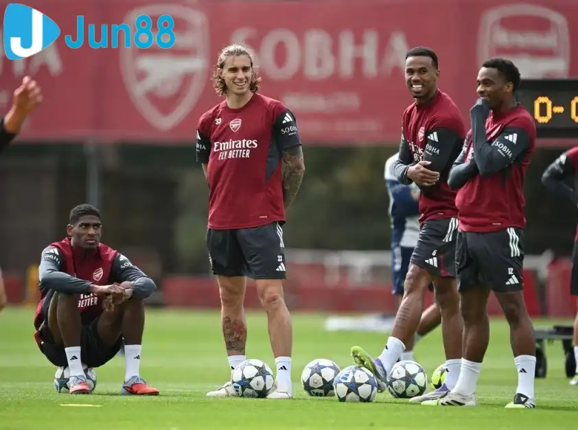 Arsenal vẫn chưa để thủng lưới bàn nào tại đấu trường C1 (Ảnh: X). Arsenal vẫn chưa để thủng lưới bàn nào tại đấu trường C1 (Ảnh: X).