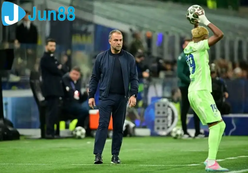 HLV Hansi Flick không hài lòng với cách ĐT TBN sử dụng Yamal (Ảnh: AS) HLV Hansi Flick không hài lòng với cách ĐT TBN sử dụng Yamal (Ảnh: AS)