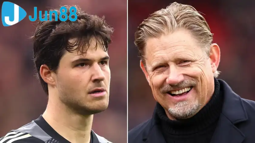 Senne Lammens đã phản hồi khi được so sánh với Schmeichel (Ảnh: The Sun) Senne Lammens đã phản hồi khi được so sánh với Schmeichel (Ảnh: The Sun)