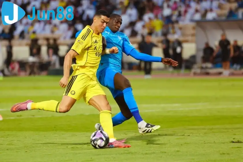 Ronaldo tiếp tục thể hiện phong độ cao trong màu áo Al Nassr Ronaldo tiếp tục thể hiện phong độ cao trong màu áo Al Nassr