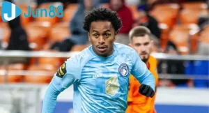 yordy reyna fue titular en la derrota del rodina moscu de rusia 1263083 102505